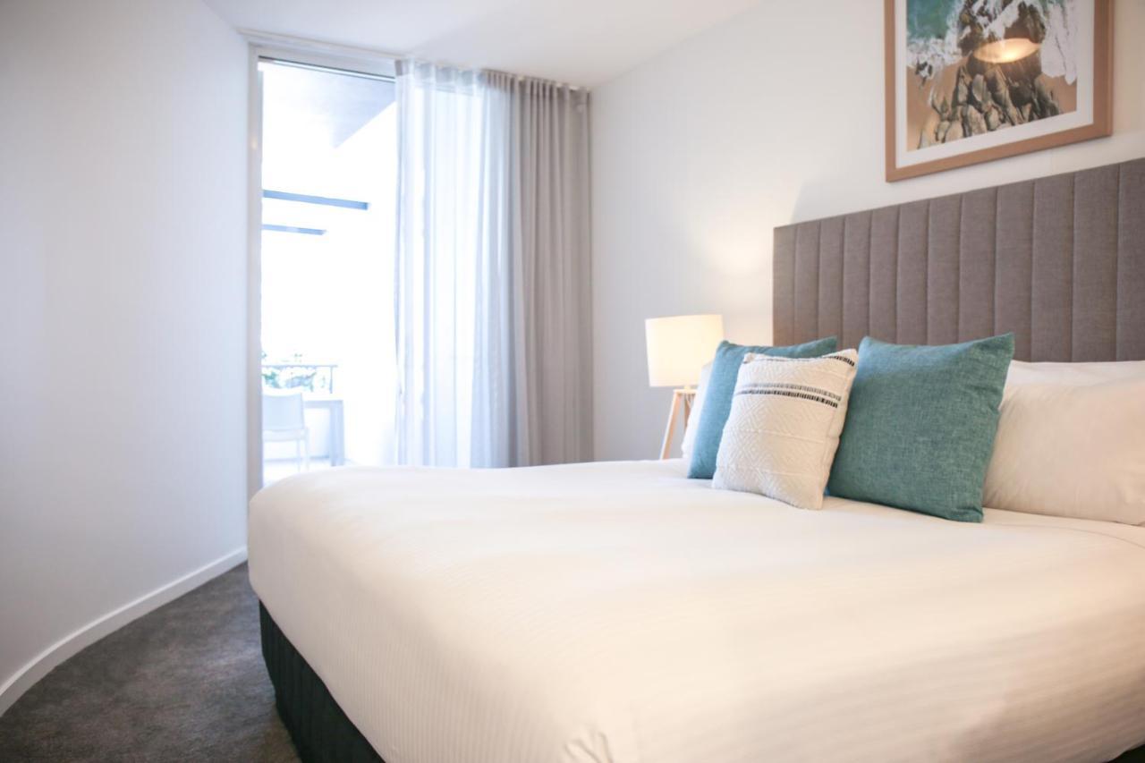 Rumba Beach Resort Caloundra Luaran gambar A bedroom at the hotel
