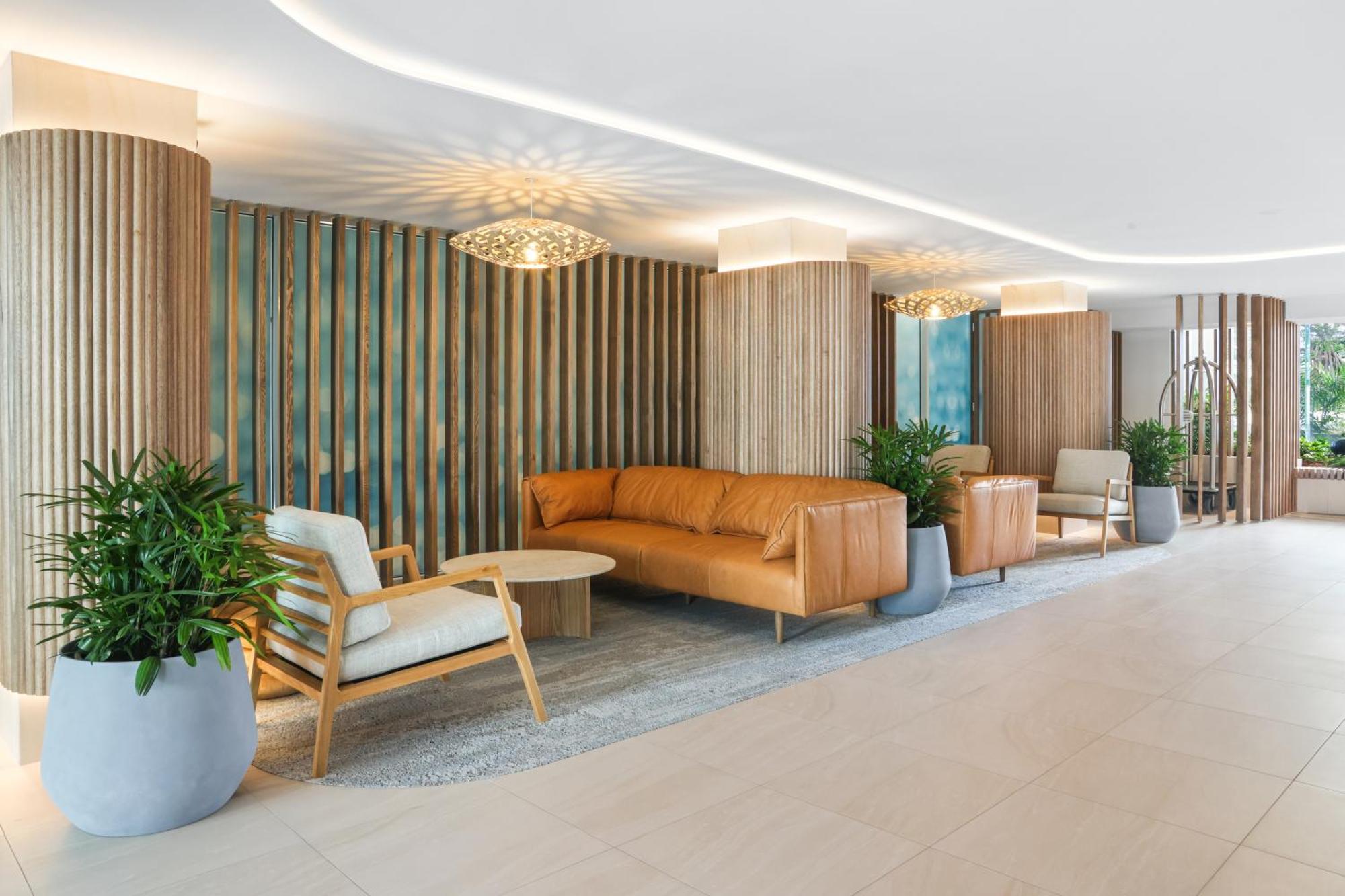 Rumba Beach Resort Caloundra Luaran gambar The lobby of the hotel
